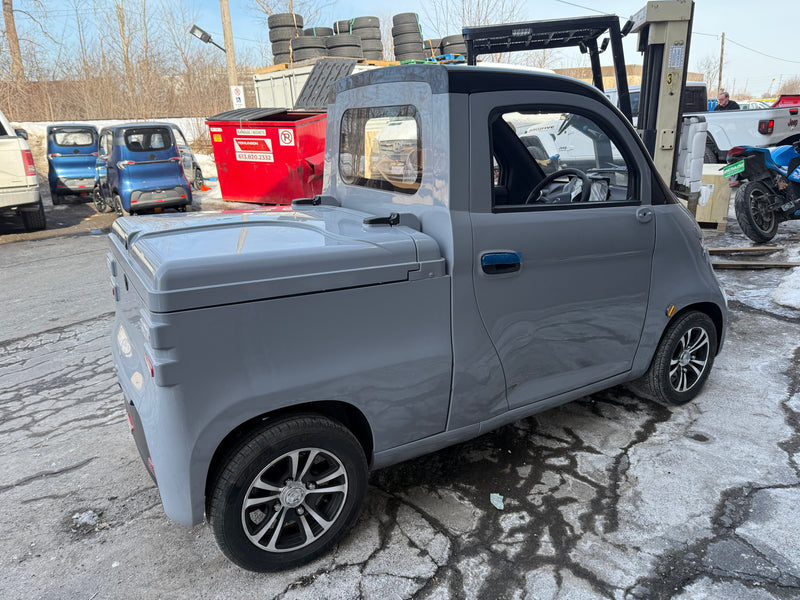 ET4 Connect Cargo - Fully Enclosed Mobility Scooter