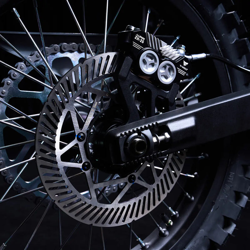 Four-Piston Hydraulic Disc Brakes
